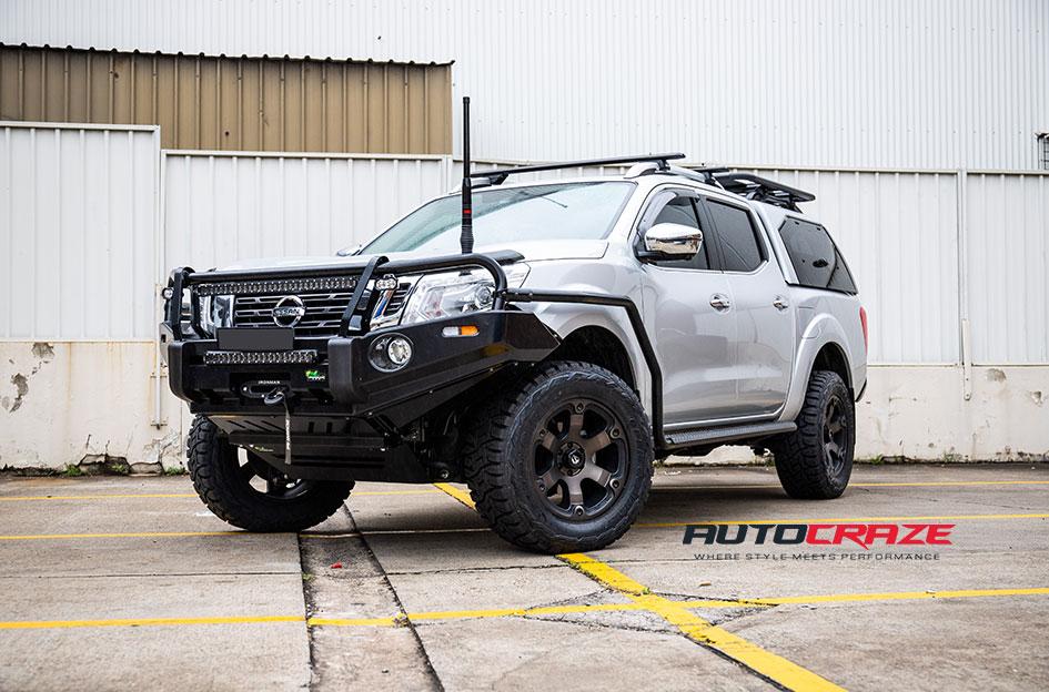 NISSAN NAVARA BEAST BLACK MACHINED WITH DARK TINT